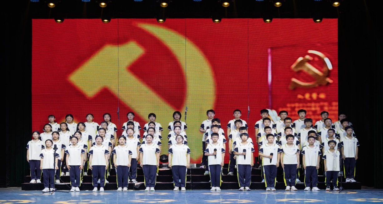 红歌嘹亮颂家国，五四薪火耀青春 ——望江初中关工委携手德育处举办七年级红歌盛会